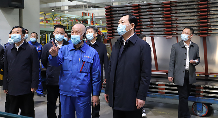 朝陽市市長謝衛(wèi)東一行蒞臨浪馬公司檢查指導工作