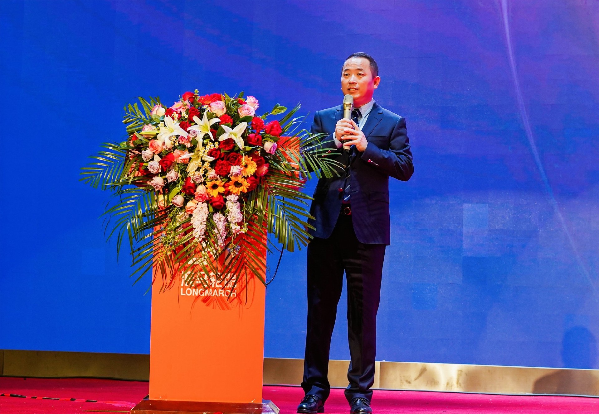 5銷售部副部長劉長安.jpg